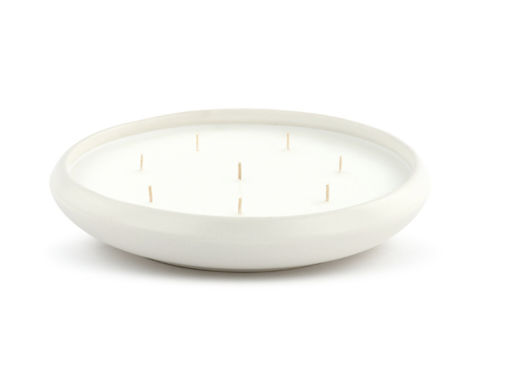 Round Bone White 8-Wick Candle Round Bone White 8-Wick Candle